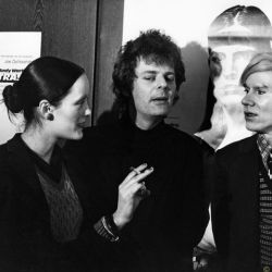 Jane Forth, Paul Morrissey und Andy Warhol vor dem TRASH-Filmplakat (I), München 1971, 1971/2012, 30,0 x 40,0 cm, Auflage: 25 + 1