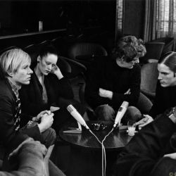 Andy Warhol, Jane Forth, Paul Morrissey und Joe Dallesandro im Interview, München 1971, 1971/2012, 30,0 x 40,0 cm, Auflage: 25 + 1